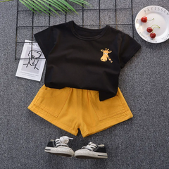 Kids Fashion Giraffe Pattern T-Shirt And Shorts Set