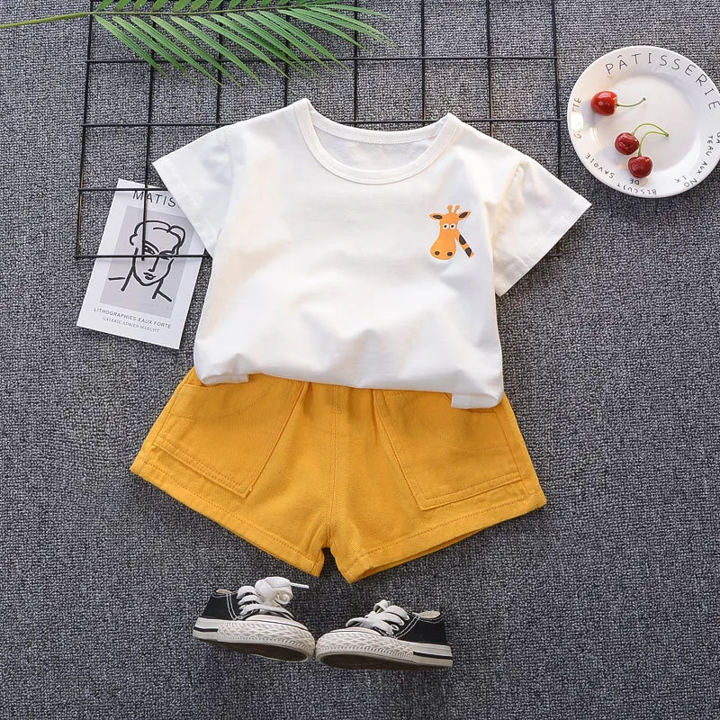 Kids Fashion Giraffe Pattern T-Shirt And Shorts Set