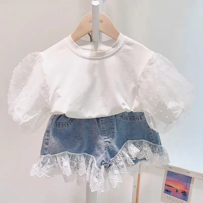 Girls Basic Round Neck Puff Sleeve Top And Lace Spliced Denim Shorts Set