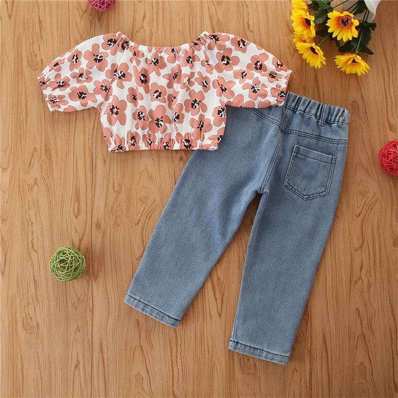 Girls Daisy Print Crop Top And Ripped Design Jeans Set