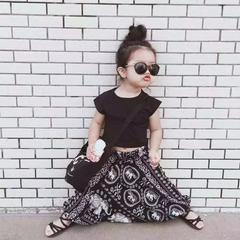 Stylish Girl Black Tees And Print Loose Pants 2 Pcs Set