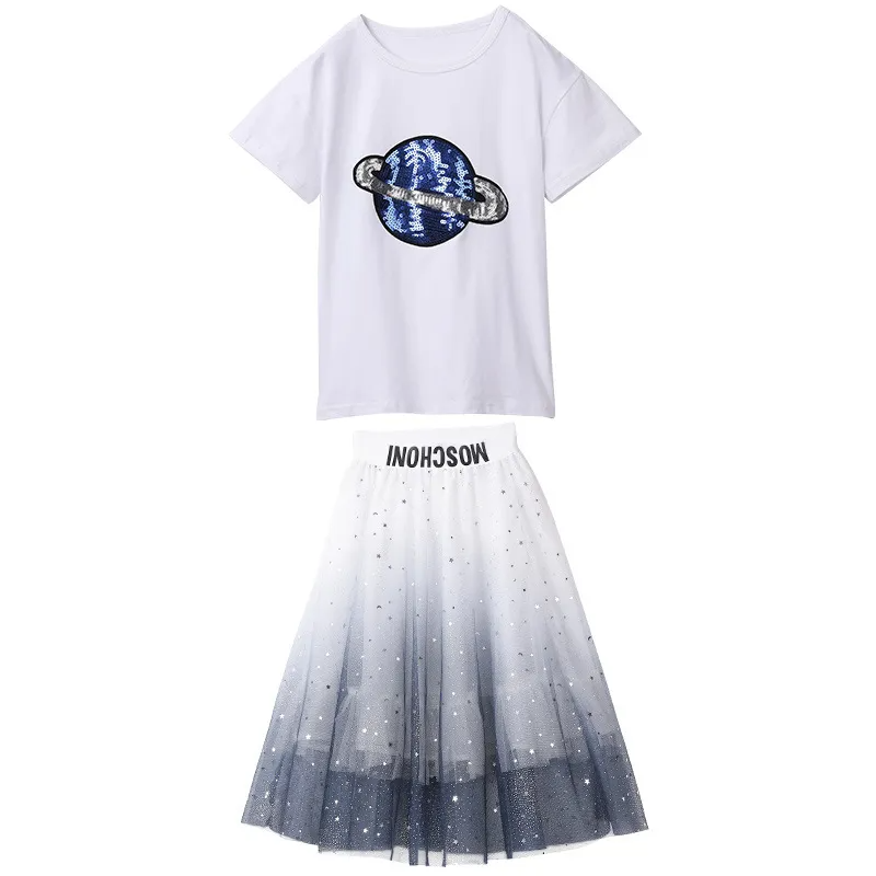 Girls Fashion Round Neck T-Shirt And Mesh Fluffy Skirt Set