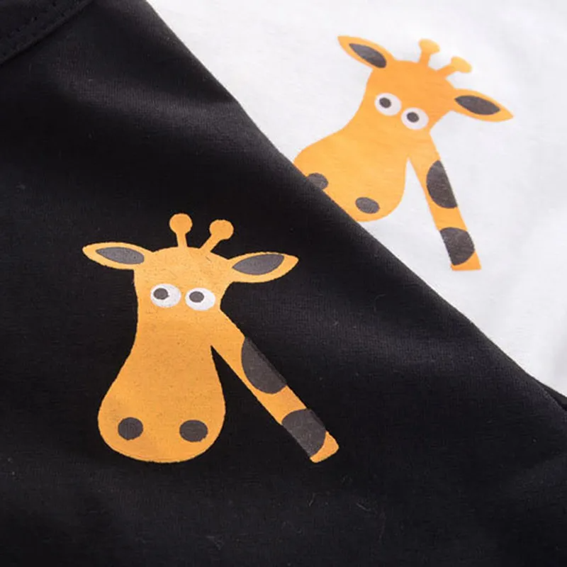 Kids Fashion Giraffe Pattern T-Shirt And Shorts Set