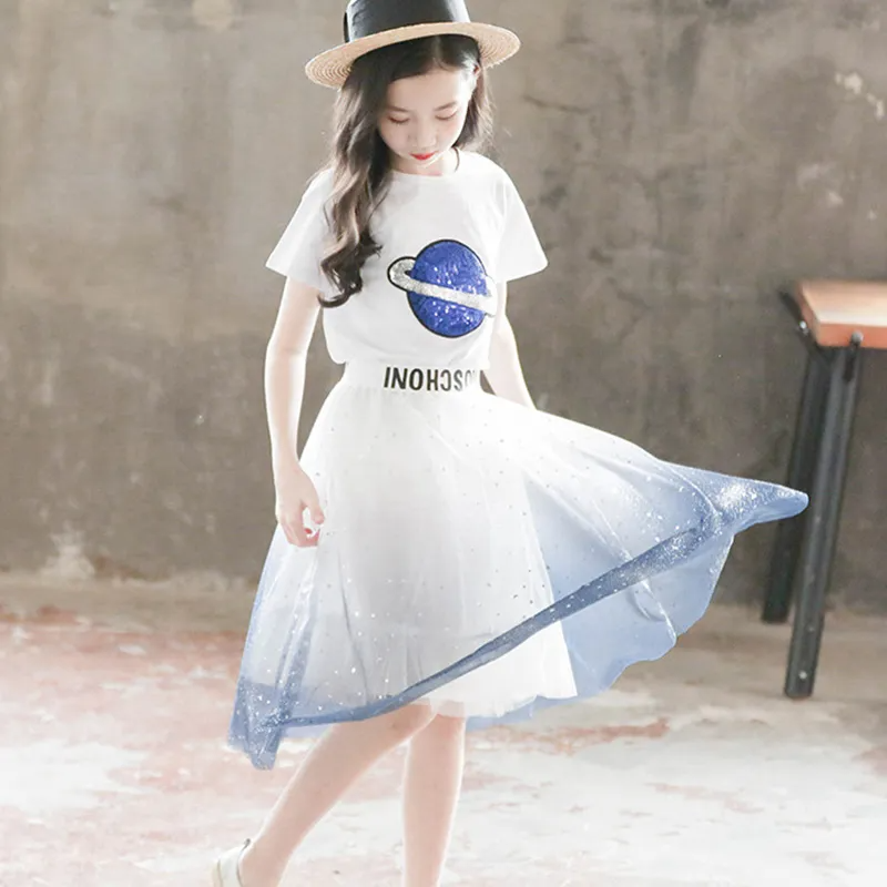 Girls Fashion Round Neck T-Shirt And Mesh Fluffy Skirt Set