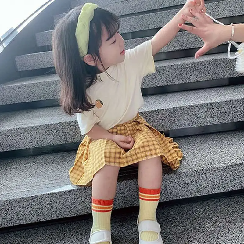 2pcs/Set Girls Plaid Skirt Fruit Print T-Shirt Set