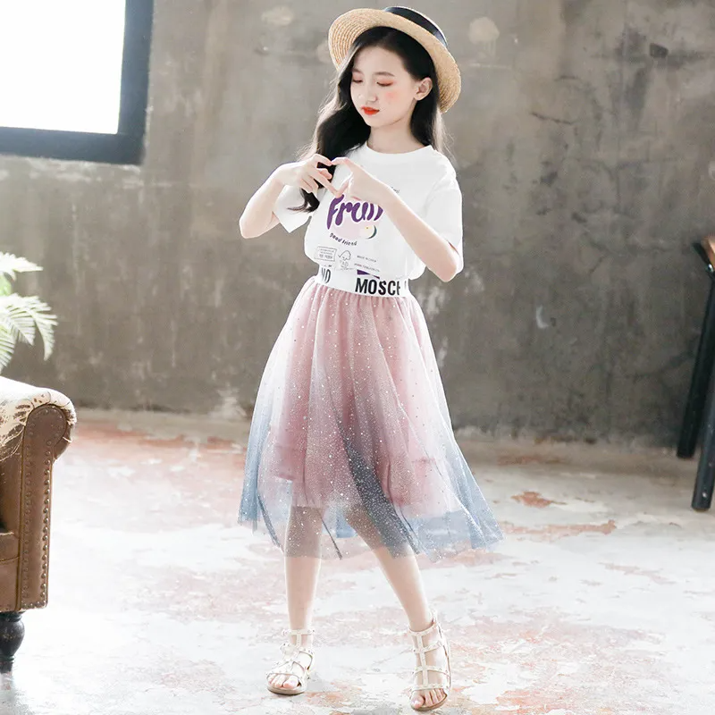 Girls Fashion Round Neck T-Shirt And Mesh Fluffy Skirt Set