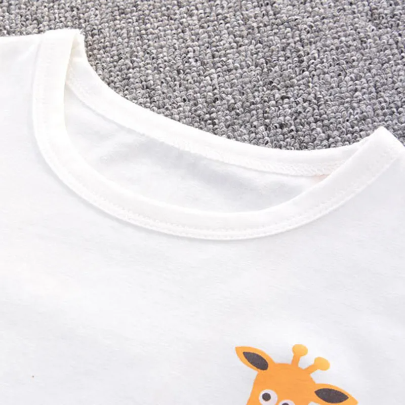 Kids Fashion Giraffe Pattern T-Shirt And Shorts Set